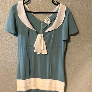 Unique Vintage dress in white and turquoise